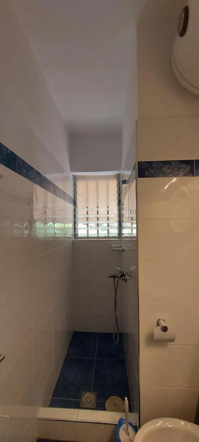 Oikika B10 Apartment Артемида Екстериор снимка