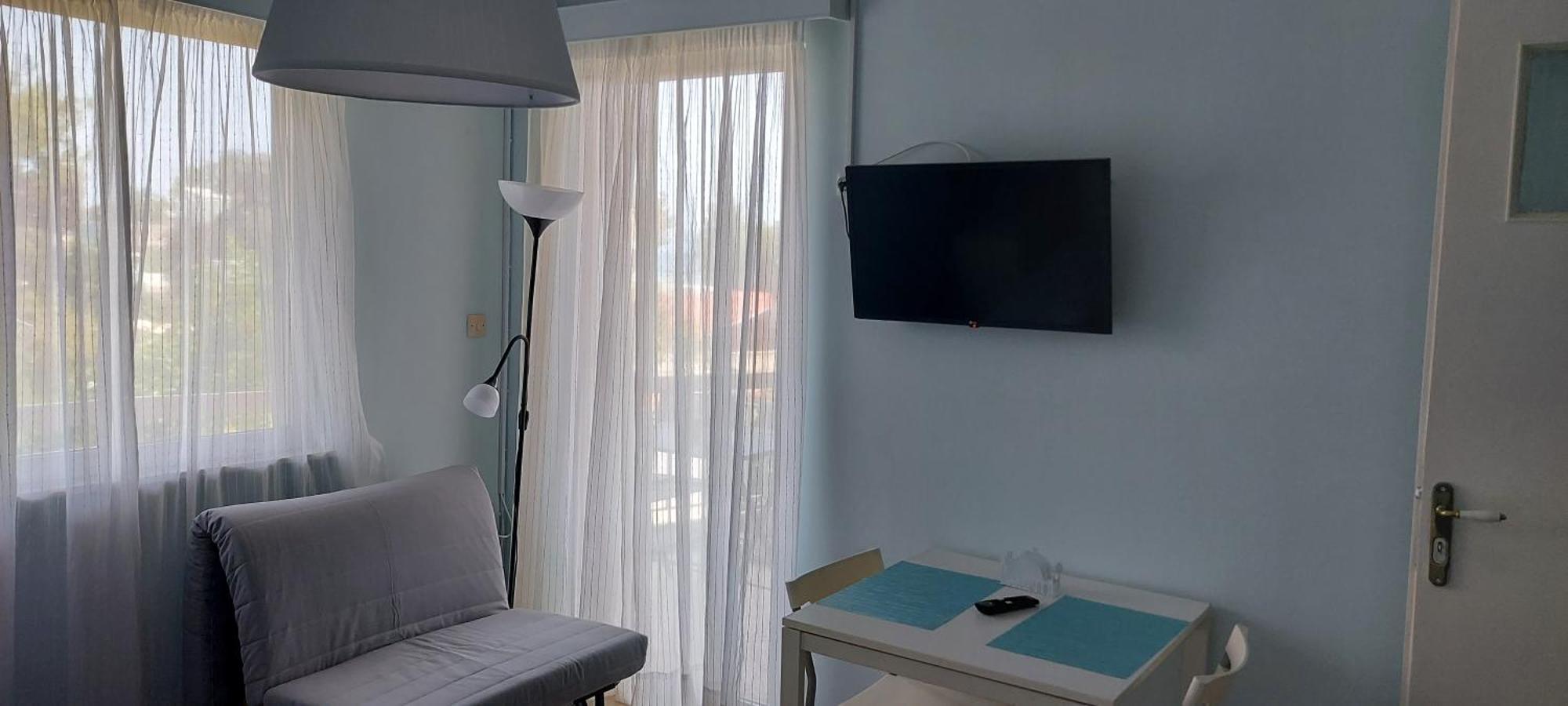 Oikika B10 Apartment Артемида Екстериор снимка